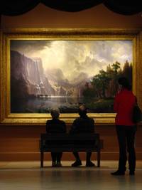 Посетители музея искусств в Америке не могут отвести взгляда от пейзажа